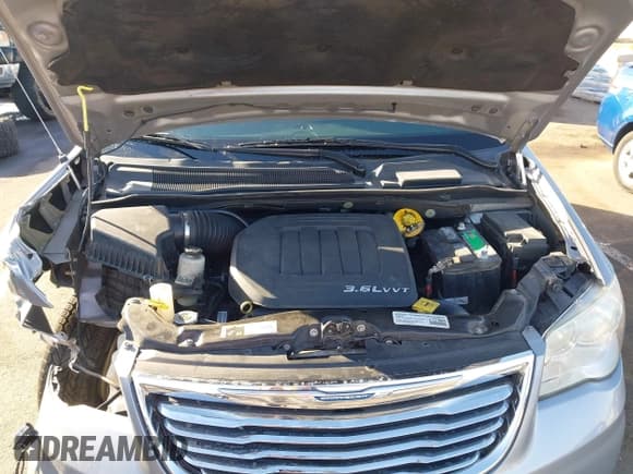 ✅ 2014 Chrysler Town & Country Touring • VIN: 2C4RC1BG3ER208336 • Lot: 43641938. Wystawiony na IAAI z przebiegiem 104 303 mil. Bezpłatny archiwum sprzedaży aukcyjnych z USA i szczegółowy raport historii pojazdu na DreamBid. Zdjęcie 10.