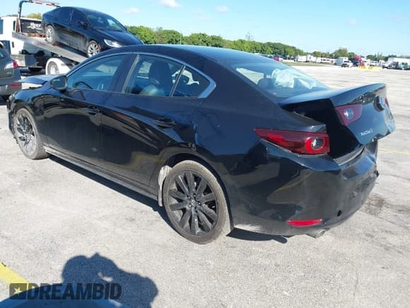 ✅ 2025 Mazda 3 S Select Sport • VIN: 3MZBPABM6SM456091 • Лот: 43505774. Опубликован ранее на IAAI с пробегом 17 067 миль. Бесплатный доступ к архиву аукционных продаж из США и подробный отчёт об истории автомобиля на DreamBid. Изображение 3.