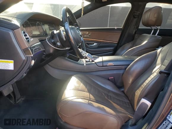 ✅ 2014 Mercedes-Benz S 550 • VIN: WDDUG8FB3EA017614 • Lot: 86685355. Wystawiony na Copart z przebiegiem 90 265 mil. Bezpłatny archiwum sprzedaży aukcyjnych z USA i szczegółowy raport historii pojazdu na DreamBid. Zdjęcie 7.