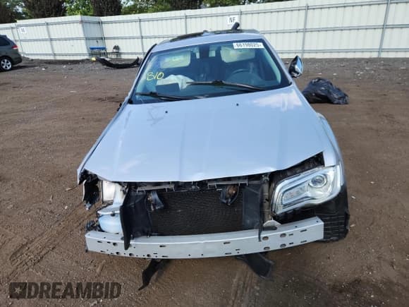 ✅ 2020 Chrysler 300 Limited • VIN: 2C3CCAKG7LH128566 • Lot: 66198025. Listed on Copart with 116,315 mi. Free auction sales archive from the USA and detailed vehicle history report at DreamBid. Image 5.