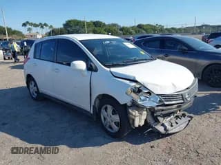 ✅ 2008 Nissan Versa SL • VIN: 3N1BC13E68L379679 • Лот: 41449558. Опубликован ранее на IAAI с пробегом 165 343 миль. Бесплатный доступ к архиву аукционных продаж из США и подробный отчёт об истории автомобиля на DreamBid. Изображение 1.