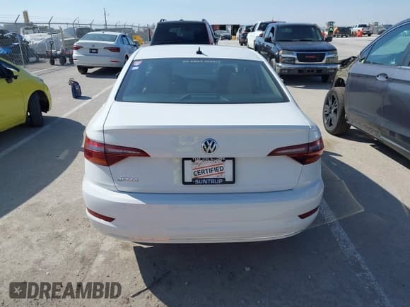 ✅ 2019 Volkswagen Jetta S • VIN: 3VWC57BU1KM135315 • Lot: 41685306. Listed on IAAI with 107,716 mi. Free auction sales archive from the USA and detailed vehicle history report at DreamBid. Image 16.