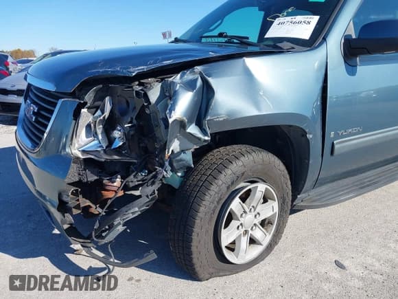 ✅ 2009 GMC Yukon SLT 4SB • VIN: 1GKFK33049R248055 • Lot: 40756058. Listed on IAAI with 163,477 mi. Free auction sales archive from the USA and detailed vehicle history report at DreamBid. Image 6.