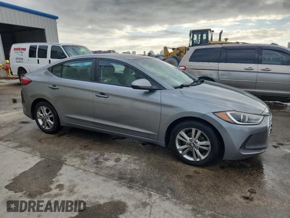 ✅ 2017 Hyundai Elantra Limited • VIN: KMHD84LF3HU243271 • Лот: 91858585. Опубликован ранее на Copart с пробегом 111 485 миль. Бесплатный доступ к архиву аукционных продаж из США и подробный отчёт об истории автомобиля на DreamBid. Изображение 4.