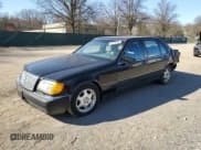 ✅ 1998 Mercedes-Benz S 320/430/500 • VIN: WDBGA51G7WA375311 • Лот: 51110795. Опубликован ранее на Copart с пробегом 303 106 миль. Бесплатный доступ к архиву аукционных продаж из США и подробный отчёт об истории автомобиля на DreamBid. Изображение 1.