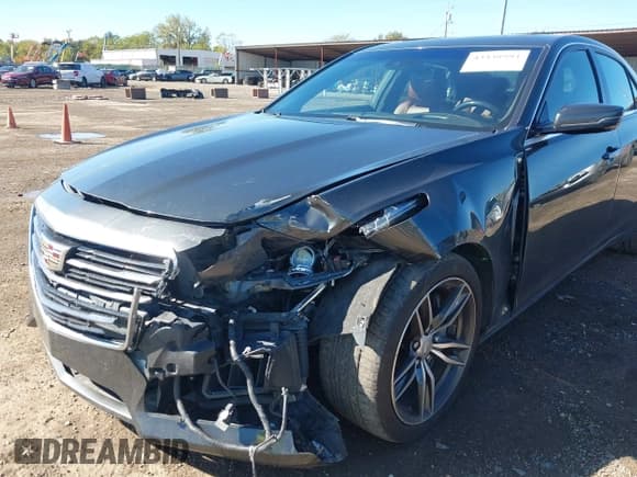 ✅ 2017 Cadillac CTS Vsport Premium RWD • VIN: 1G6AV5S85H0123684 • Lot: 43438994. Wystawiony na IAAI z przebiegiem 59 427 mil. Bezpłatny archiwum sprzedaży aukcyjnych z USA i szczegółowy raport historii pojazdu na DreamBid. Zdjęcie 6.