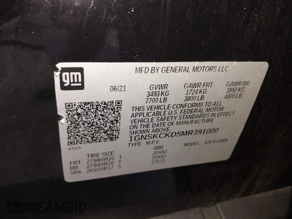 ✅ 2021 Chevrolet Suburban LT • VIN: 1GNSKCKD5MR391000 • Lot: 41775850. Wystawiony na IAAI z przebiegiem 197 353 mil. Bezpłatny archiwum sprzedaży aukcyjnych z USA i szczegółowy raport historii pojazdu na DreamBid. Zdjęcie 9.