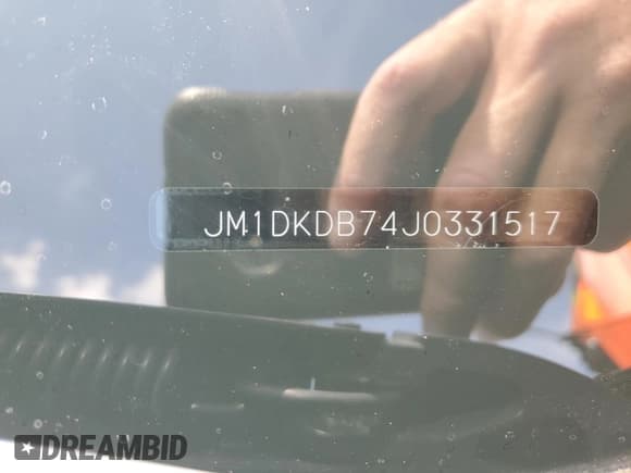 ✅ 2018 Mazda CX-3 Sport • VIN: JM1DKDB74J0331517 • Лот: 81597285. Опубликован ранее на Copart с пробегом 28 641 миль. Бесплатный доступ к архиву аукционных продаж из США и подробный отчёт об истории автомобиля на DreamBid. Изображение 13.