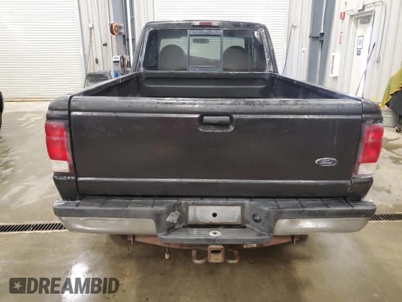 ✅ 2000 Ford Ranger XLT • VIN: 1FTZR15X4YTB28390 • Lot: 64061415. Listed on Copart with 165,592 mi. Free auction sales archive from the USA and detailed vehicle history report at DreamBid. Image 6.