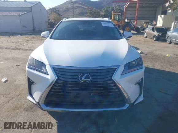 ✅ 2018 Lexus RX 350L Premium • VIN: JTJGZKCA8J2002912 • Lot: 43534533. Wystawiony na IAAI z przebiegiem 99 481 mil. Bezpłatny archiwum sprzedaży aukcyjnych z USA i szczegółowy raport historii pojazdu na DreamBid. Zdjęcie 12.