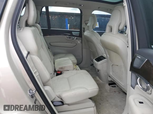 ✅ 2016 Volvo XC90 T6 Momentum • VIN: YV4A22PK5G1051528 • Lot: 84635055. Listed on Copart with 103,672 mi. Free auction sales archive from the USA and detailed vehicle history report at DreamBid. Image 11.