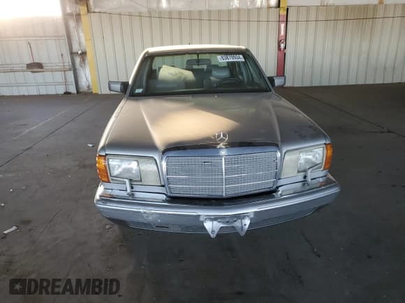 ✅ 1991 Mercedes-Benz 420 SEL • VIN: WDBCA35E4MA606626 • Лот: 83870934. Опубликован ранее на Copart с пробегом 64 059 миль. Бесплатный доступ к архиву аукционных продаж из США и подробный отчёт об истории автомобиля на DreamBid. Изображение 5.