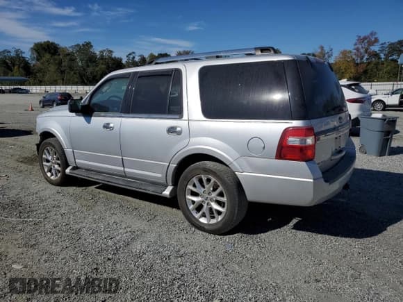 ✅ 2017 Ford Expedition Limited • VIN: 1FMJU1KT5HEA21412 • Лот: 82557645. Опубликован ранее на Copart с пробегом 135 246 миль. Бесплатный доступ к архиву аукционных продаж из США и подробный отчёт об истории автомобиля на DreamBid. Изображение 2.