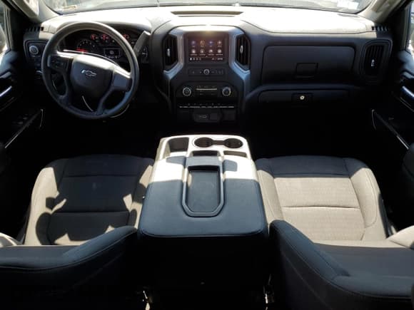 ✅ 2022 Chevrolet Silverado 1500 Custom Trail Boss • VIN: 1GCPYCEL7NZ155210 • Lot: 53952155. Wystawiony na Copart z przebiegiem 35 762 mil. Bezpłatny archiwum sprzedaży aukcyjnych z USA i szczegółowy raport historii pojazdu na DreamBid. Zdjęcie 8.