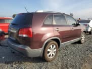 ✅ 2013 Kia Sorento LX • VIN: 5XYKT3A68DG345569 • Лот: 91930925. Опубликован ранее на Copart с пробегом 265 340 миль. Бесплатный доступ к архиву аукционных продаж из США и подробный отчёт об истории автомобиля на DreamBid. Изображение 3.