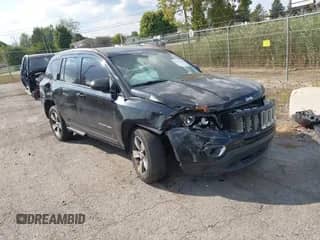 2017 Jeep Compass High Altitude z VIN 1C4NJDEB6HD110558, wystawiony jako IAAI lot #43255538 z przebiegiem 188 069 mil mil oraz . Historia ofert i sprzedaży dostępna na DreamBid. Obrazek 1.