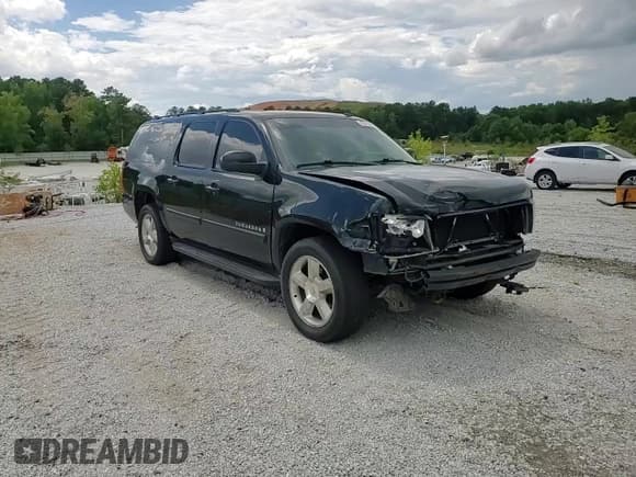 ✅ 2008 Chevrolet Suburban 3LT • VIN: 3GNFC16J38G260091 • Lot: 65715635. Listed on Copart with 254,945 mi. Free auction sales archive from the USA and detailed vehicle history report at DreamBid. Image 14.