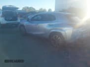 ✅ 2023 Lexus UX 250h Premium • VIN: JTHP6JBH7P2148102 • Lot: 43488041. Wystawiony na IAAI z przebiegiem 21 340 mil. Bezpłatny archiwum sprzedaży aukcyjnych z USA i szczegółowy raport historii pojazdu na DreamBid. Zdjęcie 3.