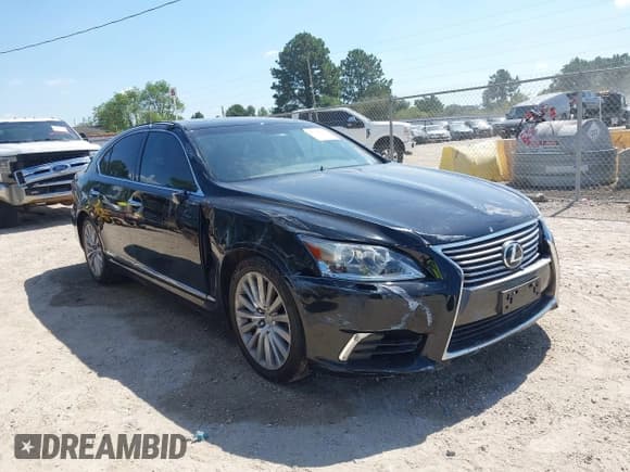✅ 2015 Lexus LS 460 • VIN: JTHCL5EF0F5024632 • Lot: 43328195. Listed on IAAI with 58,056 mi. Free auction sales archive from the USA and detailed vehicle history report at DreamBid. Image 1.