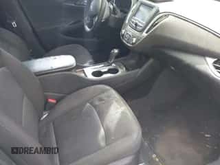 ✅ 2017 Chevrolet Malibu LS • VIN: 1G1ZB5ST2HF279815 • Lot: 43502470. Wystawiony na IAAI z przebiegiem 223 691 mil mil. Skorzystaj z bezpłatnego archiwum sprzedaży aukcyjnych z USA i zobacz szczegółowy raport historii pojazdu na DreamBid. Zdjęcie 5.