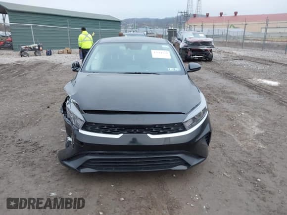 ✅ 2024 Kia Forte LXS • VIN: 3KPF24AD5RE776898 • Lot: 43744320. Wystawiony na IAAI z przebiegiem 21 473 mil. Bezpłatny archiwum sprzedaży aukcyjnych z USA i szczegółowy raport historii pojazdu na DreamBid. Zdjęcie 11.