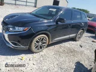 2017 Mitsubishi Outlander SE with VIN JA4AD3A38HZ000817, listed as a Copart auction lot 66009845 with 105,401 mi miles and Salvage title. Bid and sale history available at DreamBid. Image 1.