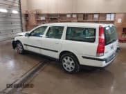 ✅ 2001 Volvo V70 • VIN: YV1SW53D011006843 • Лот: 41582749. Опубликован ранее на IAAI с пробегом 243 272 миль. Бесплатный доступ к архиву аукционных продаж из США и подробный отчёт об истории автомобиля на DreamBid. Изображение 3.