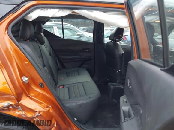 ✅ 2019 Nissan Kicks S • VIN: 3N1CP5CU6KL559887 • Lot: 41491252. Listed on IAAI with 69,357 mi. Free auction sales archive from the USA and detailed vehicle history report at DreamBid. Image 8.