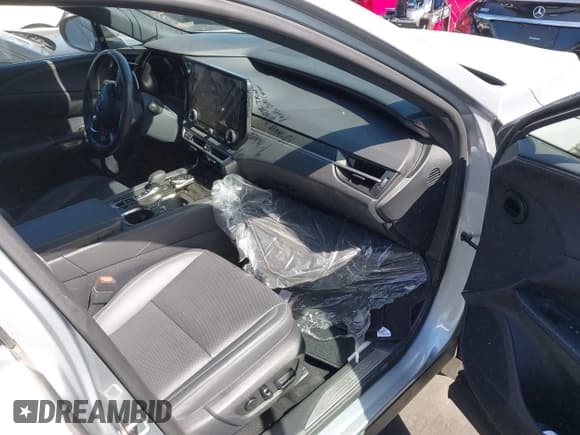 ✅ 2024 Lexus RX 350 • VIN: JTJCHMAA4R2017497 • Лот: 42151491. Опубликован ранее на IAAI с пробегом 17 707 миль. Бесплатный доступ к архиву аукционных продаж из США и подробный отчёт об истории автомобиля на DreamBid. Изображение 5.