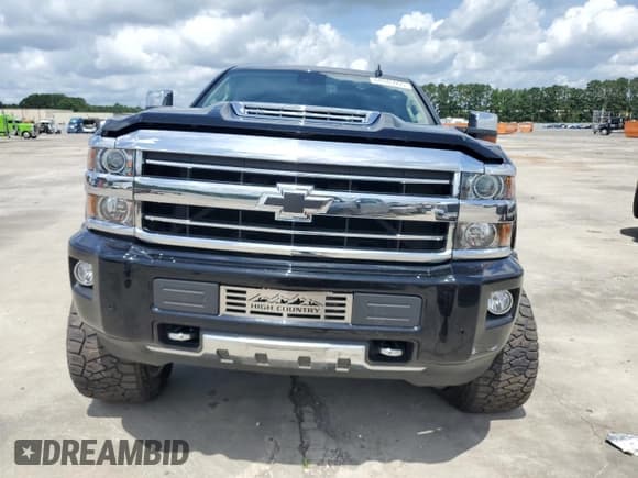 ✅ 2019 Chevrolet Silverado 2500HD High Country • VIN: 1GC1KUEY7KF277037 • Lot: 64945955. Listed on Copart with 71,249 mi. Free auction sales archive from the USA and detailed vehicle history report at DreamBid. Image 5.