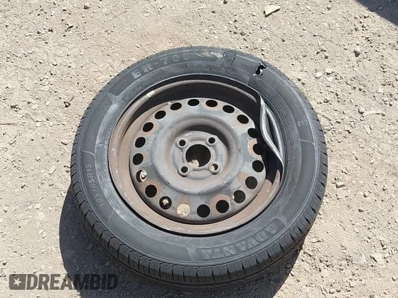 ✅ 2015 Nissan Note S • VIN: 3N1CE2CP8FL366337 • Lot: 42526204. Wystawiony na IAAI z przebiegiem 146 537 mil. Bezpłatny archiwum sprzedaży aukcyjnych z USA i szczegółowy raport historii pojazdu na DreamBid. Zdjęcie 12.