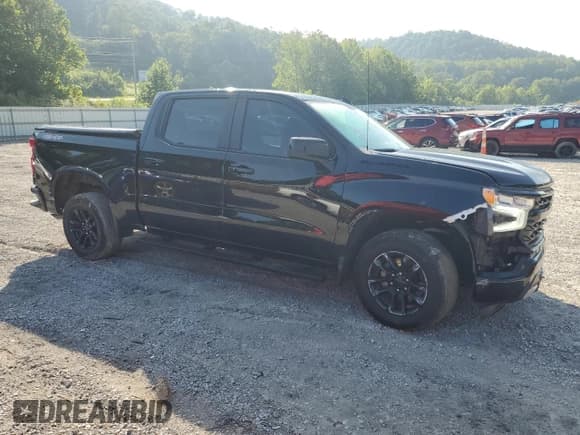 ✅ 2022 Chevrolet Silverado 1500 RST • VIN: 3GCUDEET9NG666055 • Lot: 65740525. Wystawiony na Copart z przebiegiem 9 999 mil. Bezpłatny archiwum sprzedaży aukcyjnych z USA i szczegółowy raport historii pojazdu na DreamBid. Zdjęcie 4.