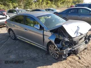 2015 Hyundai Sonata Limited с VIN 5NPE34AF4FH230238, выставлен на аукционе IAAI как лот 43411166 с пробегом 105 776 миль миль и . История ставок и продаж доступна на DreamBid. Изображение 1.