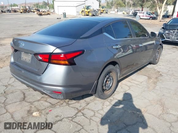✅ 2021 Nissan Altima S • VIN: 1N4BL4BV4MN315267 • Lot: 42836750. Wystawiony na IAAI z przebiegiem 60 409 mil. Bezpłatny archiwum sprzedaży aukcyjnych z USA i szczegółowy raport historii pojazdu na DreamBid. Zdjęcie 4.