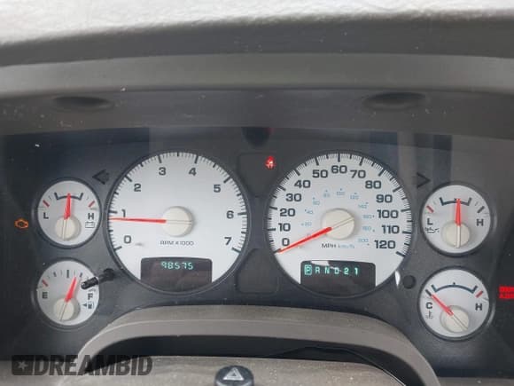 ✅ 2005 Dodge 2500 ST • VIN: 3D6WR26D55G831545 • Лот: 42344840. Опубликован ранее на IAAI с пробегом 98 575 миль. Бесплатный доступ к архиву аукционных продаж из США и подробный отчёт об истории автомобиля на DreamBid. Изображение 7.