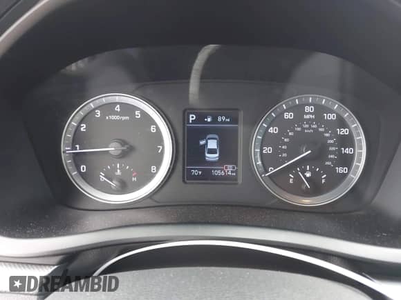 2018 Hyundai Sonata SE с VIN 5NPE24AF3JH704255, выставлен на аукционе IAAI как лот 43389069 с пробегом 105 614 миль миль и . История ставок и продаж доступна на DreamBid. Изображение 7.