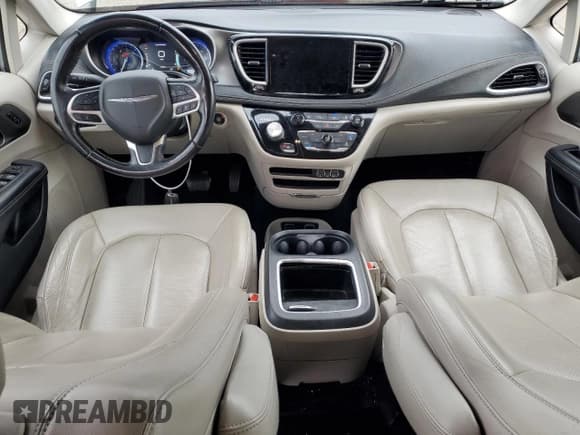 ✅ 2021 Chrysler Pacifica Touring L • VIN: 2C4RC1BG5MR502982 • Lot: 91837755. Listed on Copart with 122,445 mi. Free auction sales archive from the USA and detailed vehicle history report at DreamBid. Image 8.