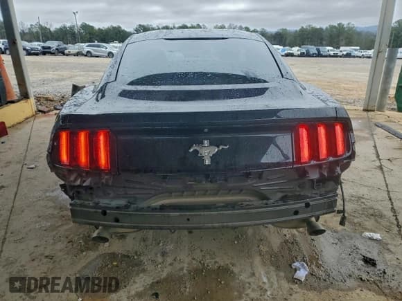 ✅ 2016 Ford Mustang V6 • VIN: 1FA6P8AM9G5333497 • Lot: 95834485. Wystawiony na Copart z przebiegiem 117 223 mil. Bezpłatny archiwum sprzedaży aukcyjnych z USA i szczegółowy raport historii pojazdu na DreamBid. Zdjęcie 6.