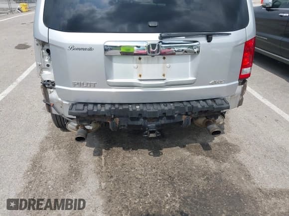 ✅ 2010 Honda Pilot EX-L • VIN: 5FNYF4H57AB037008 • Lot: 42779515. Listed on IAAI with 392,287 mi. Free auction sales archive from the USA and detailed vehicle history report at DreamBid. Image 6.