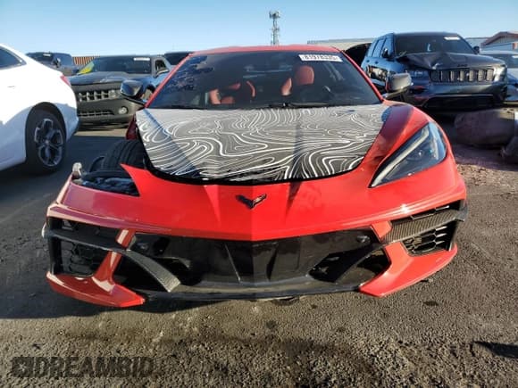 ✅ 2020 Chevrolet Corvette 2LT • VIN: 1G1Y72D47L5104265 • Lot: 81978335. Wystawiony na Copart z przebiegiem Nie podano. Bezpłatny archiwum sprzedaży aukcyjnych z USA i szczegółowy raport historii pojazdu na DreamBid. Zdjęcie 5.