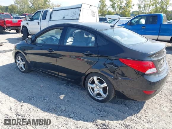 ✅ 2012 Hyundai Accent GLS • VIN: KMHCU4AE0CU068634 • Lot: 43239682. Wystawiony na IAAI z przebiegiem 115 736 mil. Bezpłatny archiwum sprzedaży aukcyjnych z USA i szczegółowy raport historii pojazdu na DreamBid. Zdjęcie 3.