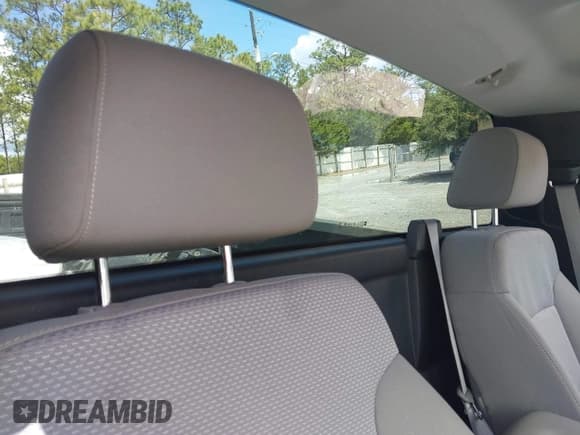 ✅ 2015 Chevrolet Silverado 2500HD Work Truck • VIN: 1GC0CUEG0FZ502953 • Lot: 42425034. Wystawiony na IAAI z przebiegiem Nie podano. Bezpłatny archiwum sprzedaży aukcyjnych z USA i szczegółowy raport historii pojazdu na DreamBid. Zdjęcie 8.