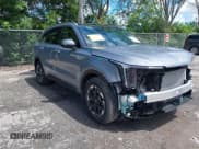 ✅ 2025 Kia Sorento S • VIN: 5XYRL4JC2SG397576 • Lot: 43263563. Wystawiony na IAAI z przebiegiem 5 505 mil. Bezpłatny archiwum sprzedaży aukcyjnych z USA i szczegółowy raport historii pojazdu na DreamBid. Zdjęcie 1.