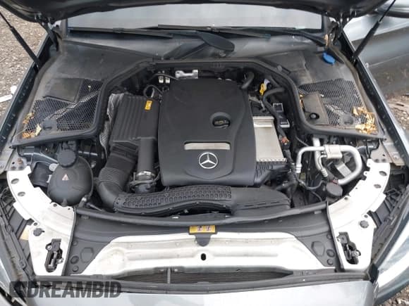 ✅ 2018 Mercedes-Benz C 300 • VIN: 55SWF4KB3JU270016 • Lot: 42739221. Wystawiony na IAAI z przebiegiem 58 669 mil. Bezpłatny archiwum sprzedaży aukcyjnych z USA i szczegółowy raport historii pojazdu na DreamBid. Zdjęcie 10.