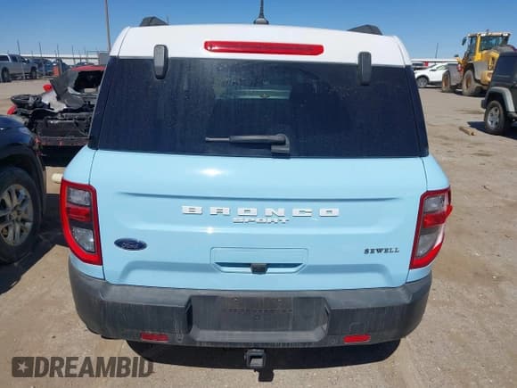 ✅ 2024 Ford Bronco Sport Heritage • VIN: 3FMCR9G61RRE55367 • Lot: 41681678. Listed on IAAI with 1,830 mi. Free auction sales archive from the USA and detailed vehicle history report at DreamBid. Image 16.