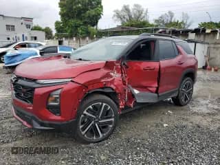 2026 Chevrolet Equinox FWD RS z VIN 3GNAXLEG6TL108242, wystawiony jako Copart lot #63777135 z przebiegiem Nie podano mil oraz Szkoda całkowita • Salvage title. Historia ofert i sprzedaży dostępna na DreamBid. Obrazek 1.