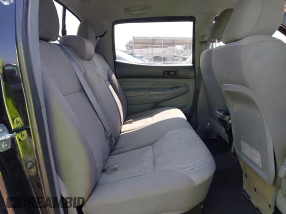 ✅ 2013 Toyota Tacoma • VIN: 5TFJX4CN1DX030720 • Lot: 42750091. Wystawiony na IAAI z przebiegiem 88 318 mil. Bezpłatny archiwum sprzedaży aukcyjnych z USA i szczegółowy raport historii pojazdu na DreamBid. Zdjęcie 8.