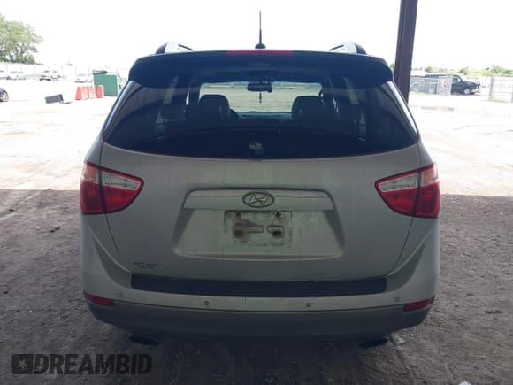 ✅ 2008 Hyundai Veracruz GLS • VIN: KM8NU73C88U045695 • Lot: 42533726. Listed on IAAI with 245,893 mi. Free auction sales archive from the USA and detailed vehicle history report at DreamBid. Image 16.
