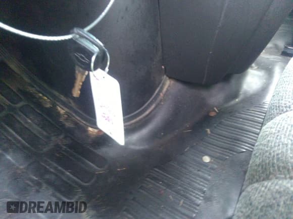 ✅ 2010 Chevrolet Express Cargo • VIN: 1GCUGADX8A1112020 • Lot: 38237740. Listed on IAAI with Not provided. Free auction sales archive from the USA and detailed vehicle history report at DreamBid. Image 11.