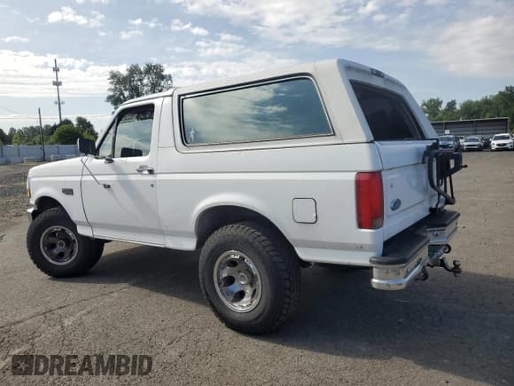 ✅ 1993 Ford Bronco XL • VIN: 1FMEU15N6PLA47865 • Lot: 60358545. Listed on Copart with 270,782 mi. Free auction sales archive from the USA and detailed vehicle history report at DreamBid. Image 2.